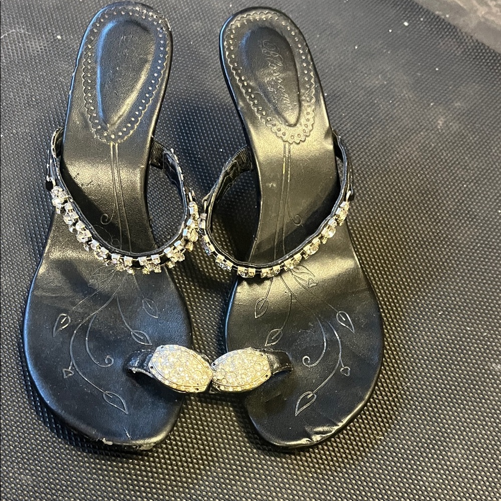 De Blossom Collection Black Sandals with Rhinestone Embellishments